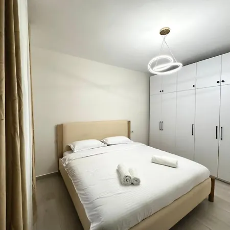 Glar 1br Barrikada דירה