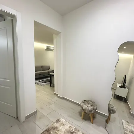 דירה Glar 1br Barrikada טיראנה